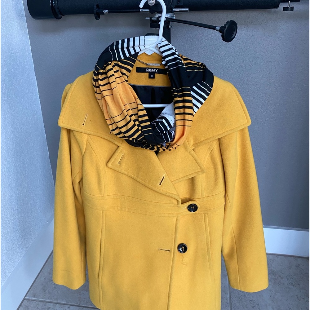 DKNY Yellow Pea-style coat with scarf